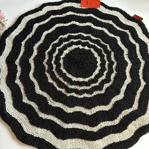 Missoni for Target Famiglia Wavy Bath Rug Black and White MISSONI 2011 Rare